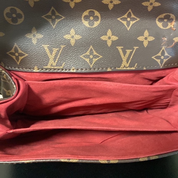 Louis V purse - Picture 4 of 11